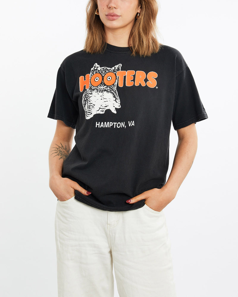 Vintage, Hooters, Tee, The Real Deal, size medium, colour Black, newtown, sydney, australia, thrift store, opshop, preloved, secondhand, sustainable, retro, antique, 70s, 80s, 90s, 2000s, 00s, fashion, clothing, streetwear, trendy, garment, style, boutique, store, shop, archive, sale, cheap, best, top, T-Shirts