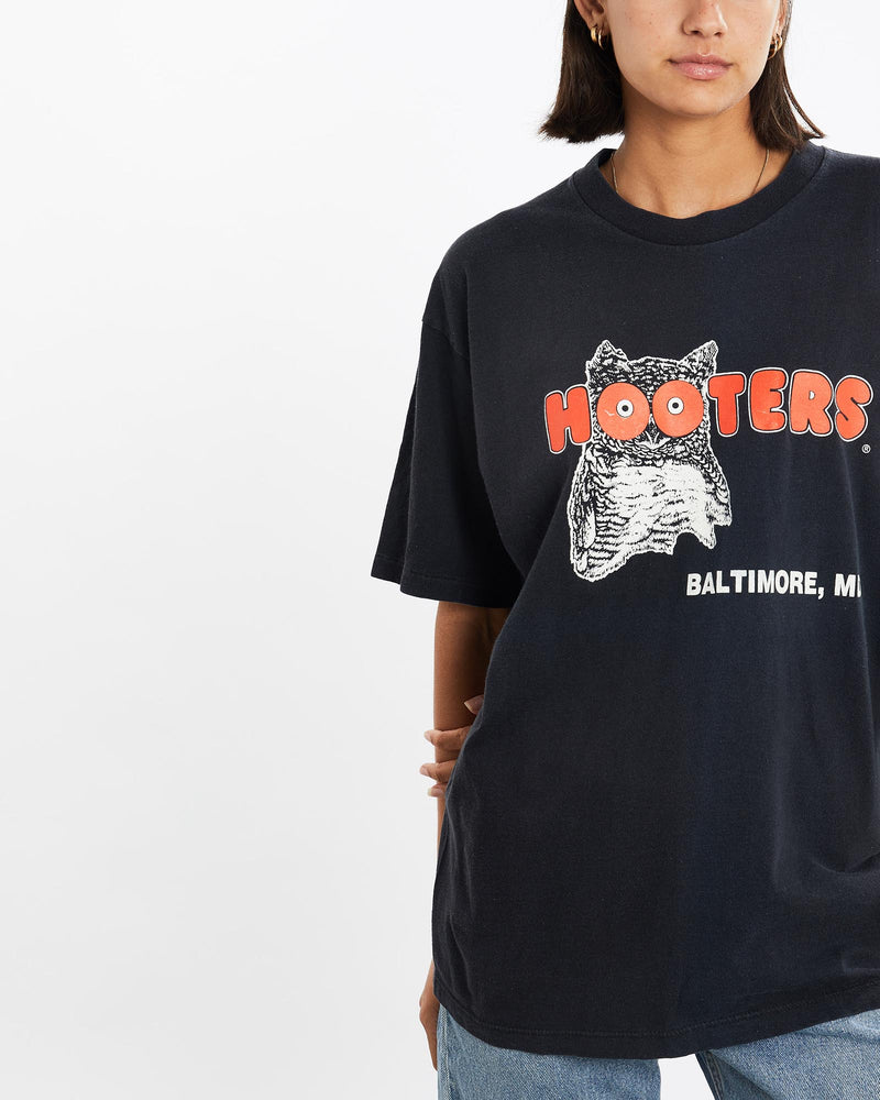 Vintage, 90s, Hooters, Tee, The Real Deal, size medium, colour Black, newtown, sydney, australia, thrift store, opshop, preloved, secondhand, sustainable, retro, antique, 70s, 80s, 90s, 2000s, 00s, fashion, clothing, streetwear, trendy, garment, style, boutique, store, shop, archive, sale, cheap, best, top, T-Shirts