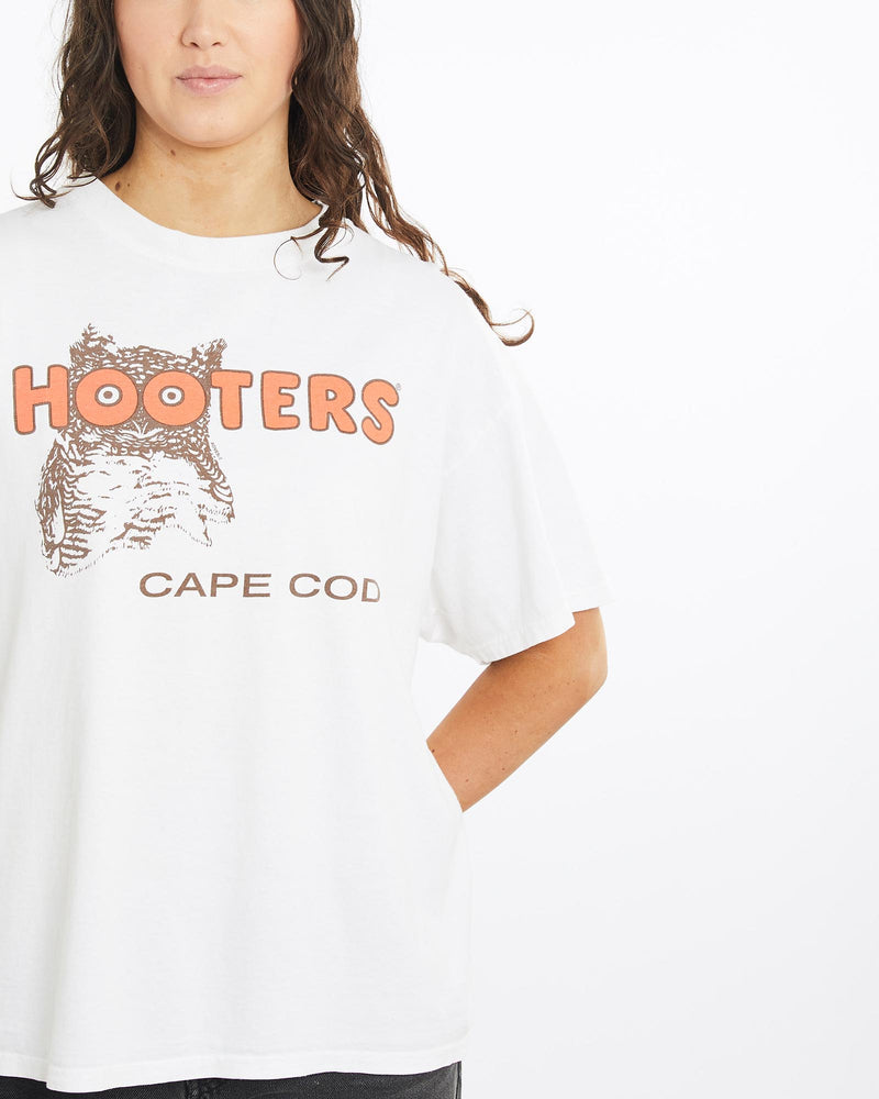 Vintage, 90s, Hooters, Tee, The Real Deal, size medium, colour White, newtown, sydney, australia, thrift store, opshop, preloved, secondhand, sustainable, retro, antique, 70s, 80s, 90s, 2000s, 00s, fashion, clothing, streetwear, trendy, garment, style, boutique, store, shop, archive, sale, cheap, best, top, T-Shirts