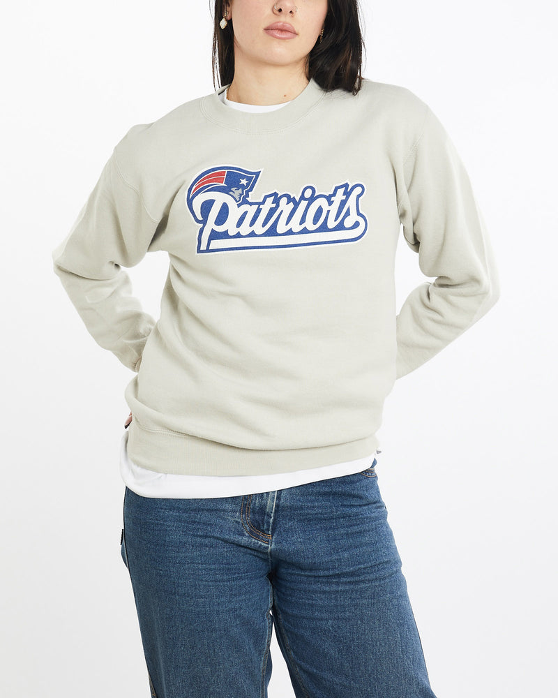 Vintage, 90s, NFL, New, England, Patriots, Sweatshirt, The Real Deal, size small, colour Beige, newtown, sydney, australia, thrift store, opshop, preloved, secondhand, sustainable, retro, antique, 70s, 80s, 90s, 2000s, 00s, fashion, clothing, streetwear, trendy, garment, style, boutique, store, shop, archive, sale, cheap, best, top, Sweats and hoodies