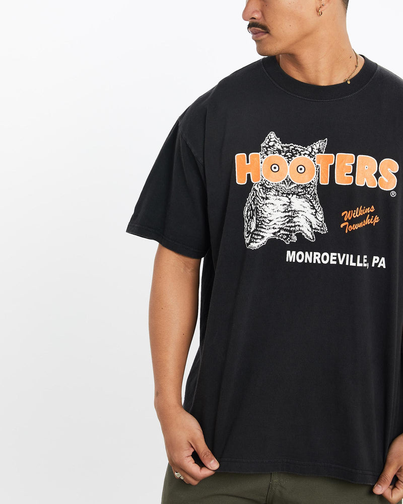 Vintage, Hooters, Tee, The Real Deal, size large, colour Black, newtown, sydney, australia, thrift store, opshop, preloved, secondhand, sustainable, retro, antique, 70s, 80s, 90s, 2000s, 00s, fashion, clothing, streetwear, trendy, garment, style, boutique, store, shop, archive, sale, cheap, best, top, T-Shirts
