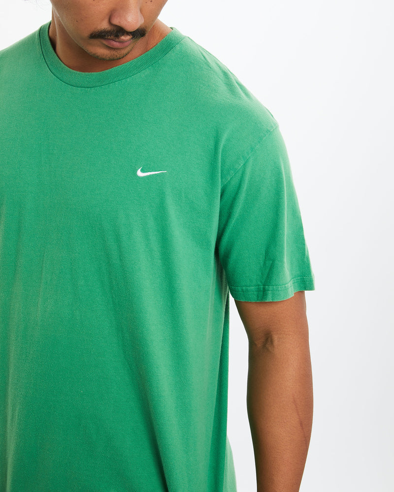 Vintage Nike Tee <br>M , The Real Deal , newtown, sydney, australia, thrift store, opshop, preloved, secondhand, sustainable, retro, antique, 70s, 80s, 90s, 2000s, 00s, fashion, clothing, streetwear, trendy, garment, style, boutique, store, shop, archive, sale, cheap, best, top