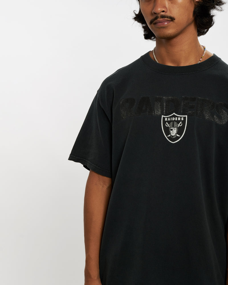 Vintage NFL Los Angeles Raiders Tee <br>L , The Real Deal , newtown, sydney, australia, thrift store, opshop, preloved, secondhand, sustainable, retro, antique, 70s, 80s, 90s, 2000s, 00s, fashion, clothing, streetwear, trendy, garment, style, boutique, store, shop, archive, sale, cheap, best, top