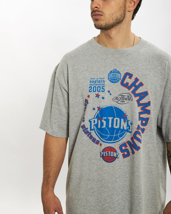 Vintage NBA Detroit Pistons Tee <br>L