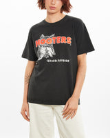 Vintage Hooters Tee <br>M