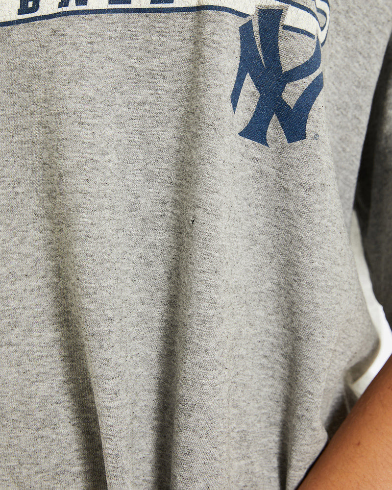 Vintage MLB New York Yankees Tee <br>M , The Real Deal , newtown, sydney, australia, thrift store, opshop, preloved, secondhand, sustainable, retro, antique, 70s, 80s, 90s, 2000s, 00s, fashion, clothing, streetwear, trendy, garment, style, boutique, store, shop, archive, sale, cheap, best, top