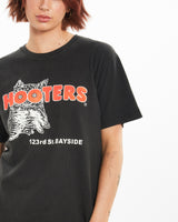 Vintage Hooters Tee <br>M