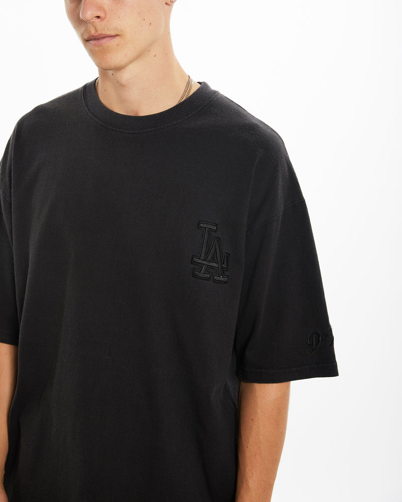 Vintage MLB Los Angeles Dodgers Tee <br>L , The Real Deal , newtown, sydney, australia, thrift store, opshop, preloved, secondhand, sustainable, retro, antique, 70s, 80s, 90s, 2000s, 00s, fashion, clothing, streetwear, trendy, garment, style, boutique, store, shop, archive, sale, cheap, best, top