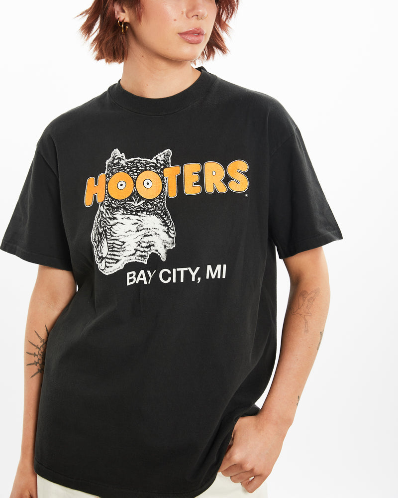 Vintage Hooters Tee <br>M , The Real Deal , newtown, sydney, australia, thrift store, opshop, preloved, secondhand, sustainable, retro, antique, 70s, 80s, 90s, 2000s, 00s, fashion, clothing, streetwear, trendy, garment, style, boutique, store, shop, archive, sale, cheap, best, top