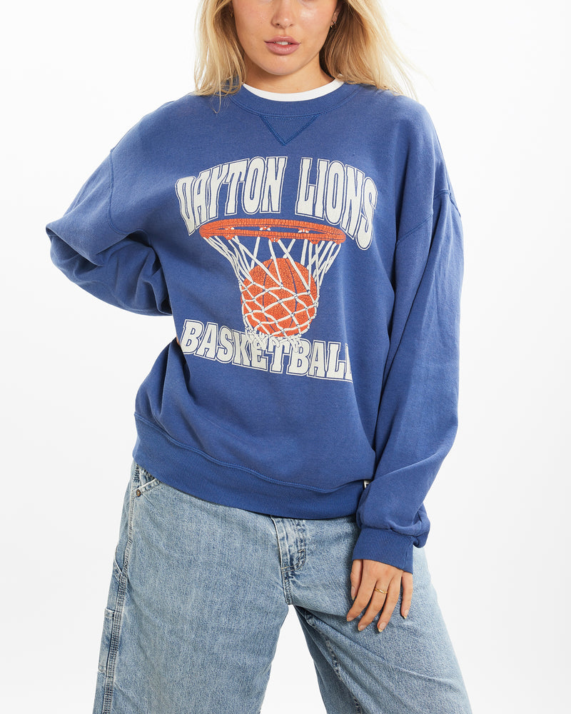 90s Dayton Lions Basketball Sweatshirt <br>M